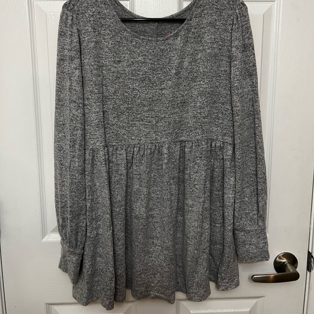Long sleeve maternity shirt